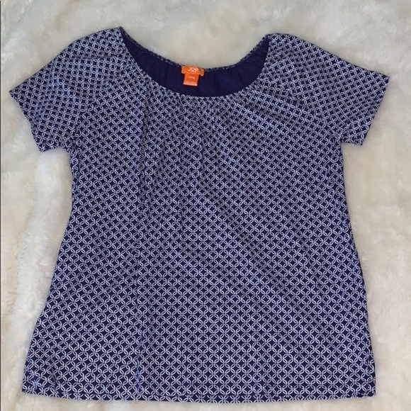 3/$30 Joe fresh Woman’s blouse - Picture 4 of 4